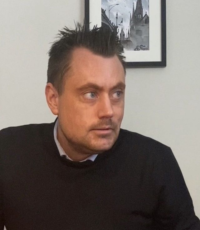 Konstnär Andreas Douglas Rörqvist Artist Bohuslän Parismålare Näset ADHD Akvarell Akrylfärg Sweden Bohuslän Konst Paris Göteborg Parismålare